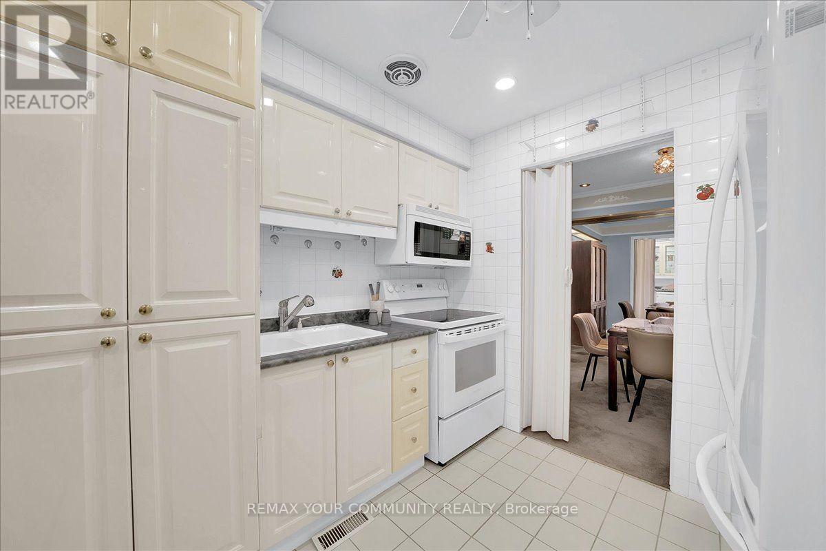 #56 50 BLACKWELL AVENUE - 10