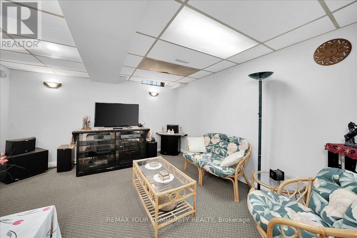 #56 50 BLACKWELL AVENUE - 21