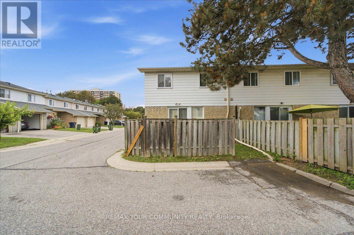 #56 50 BLACKWELL AVENUE - 26