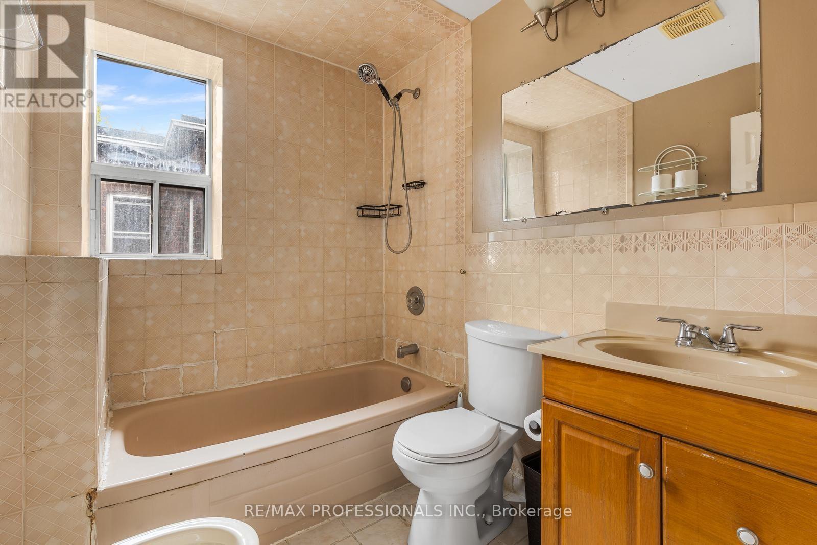 4 STANTON AVENUE - Image 11