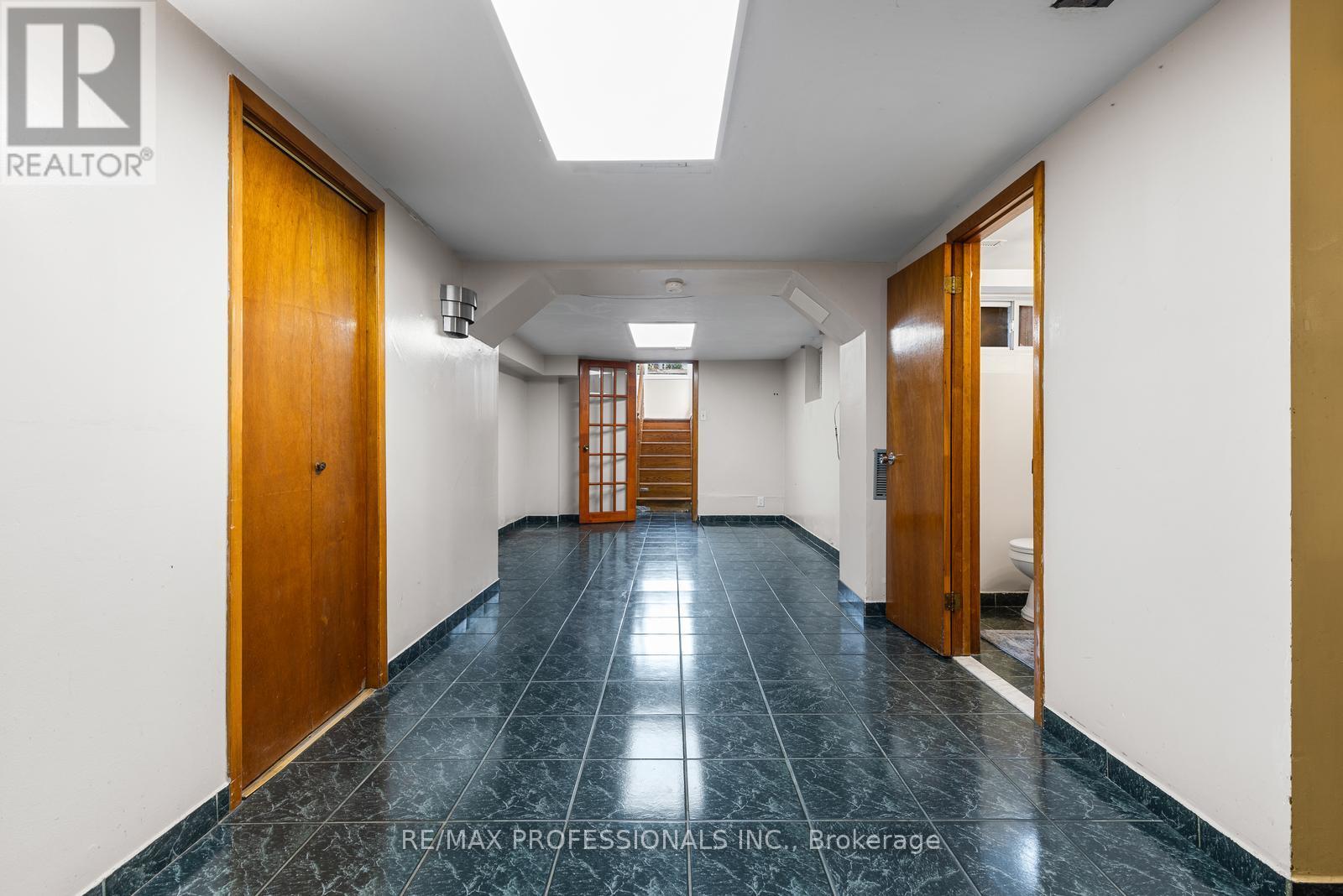 4 STANTON AVENUE - 16
