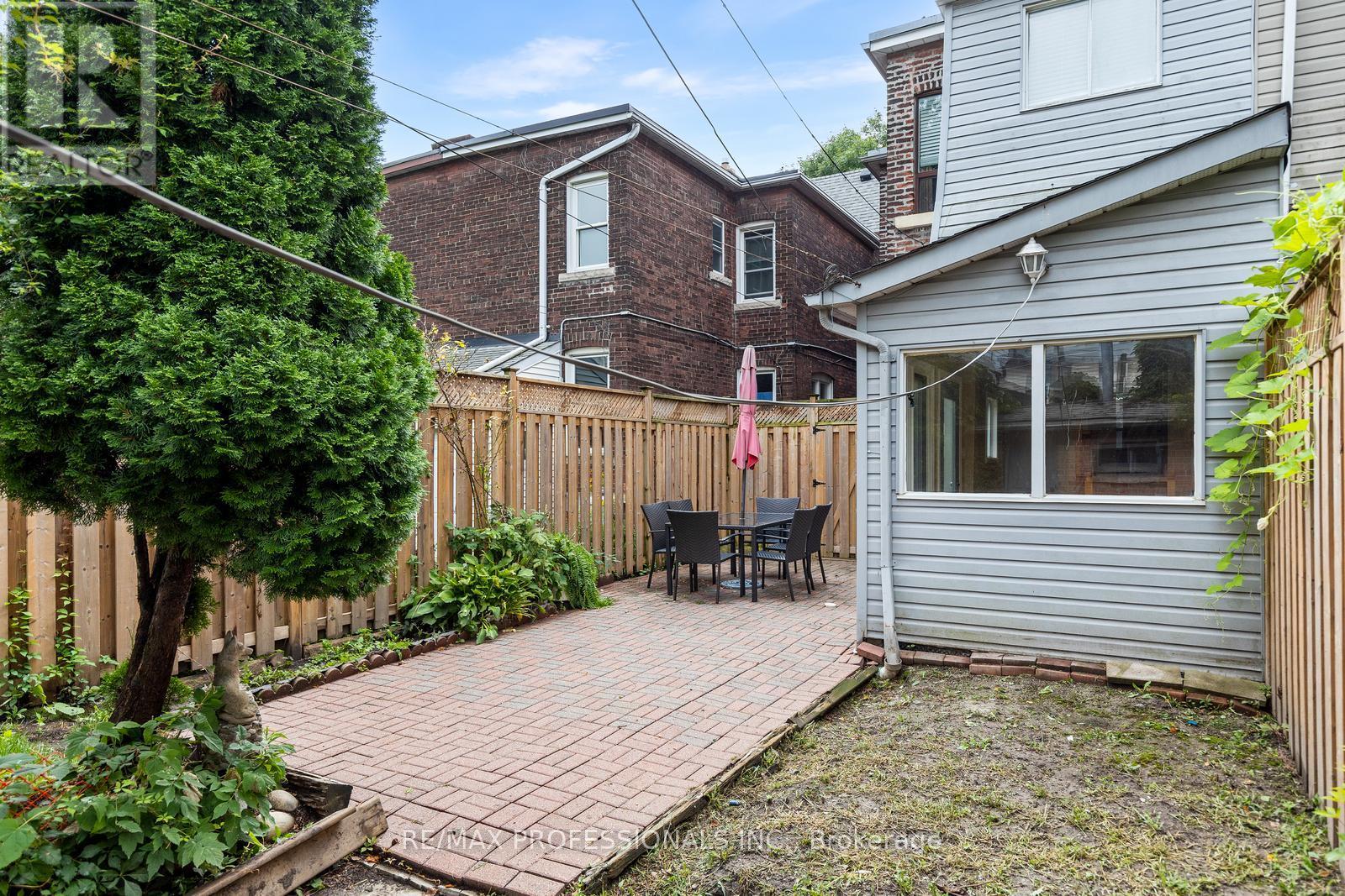 4 STANTON AVENUE - 25
