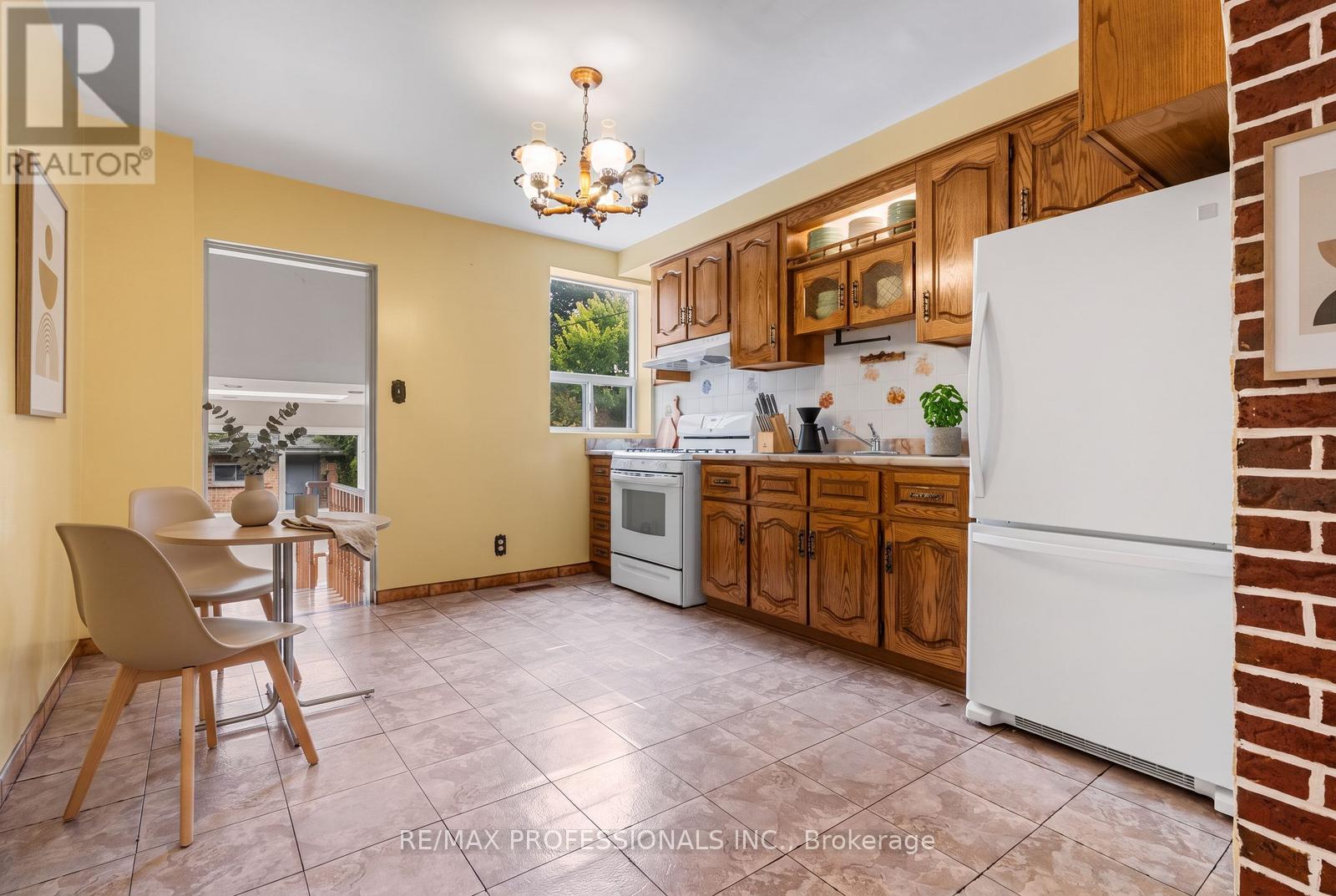 4 STANTON AVENUE - Image 6