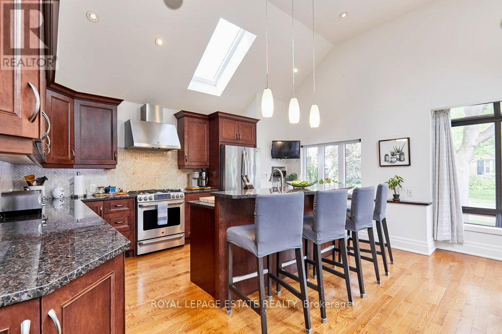 10 QUEENSGROVE ROAD - Image 10
