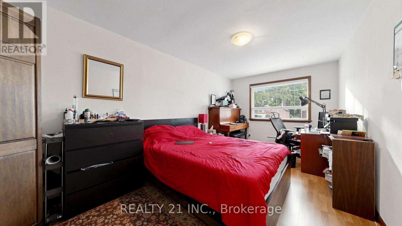 48 MEGAN AVENUE - 12