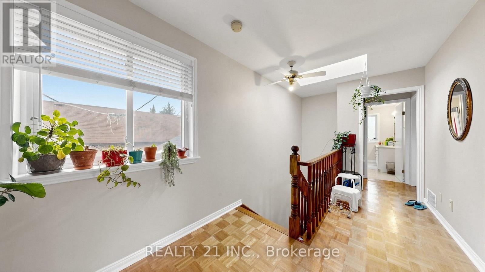 48 MEGAN AVENUE - 21