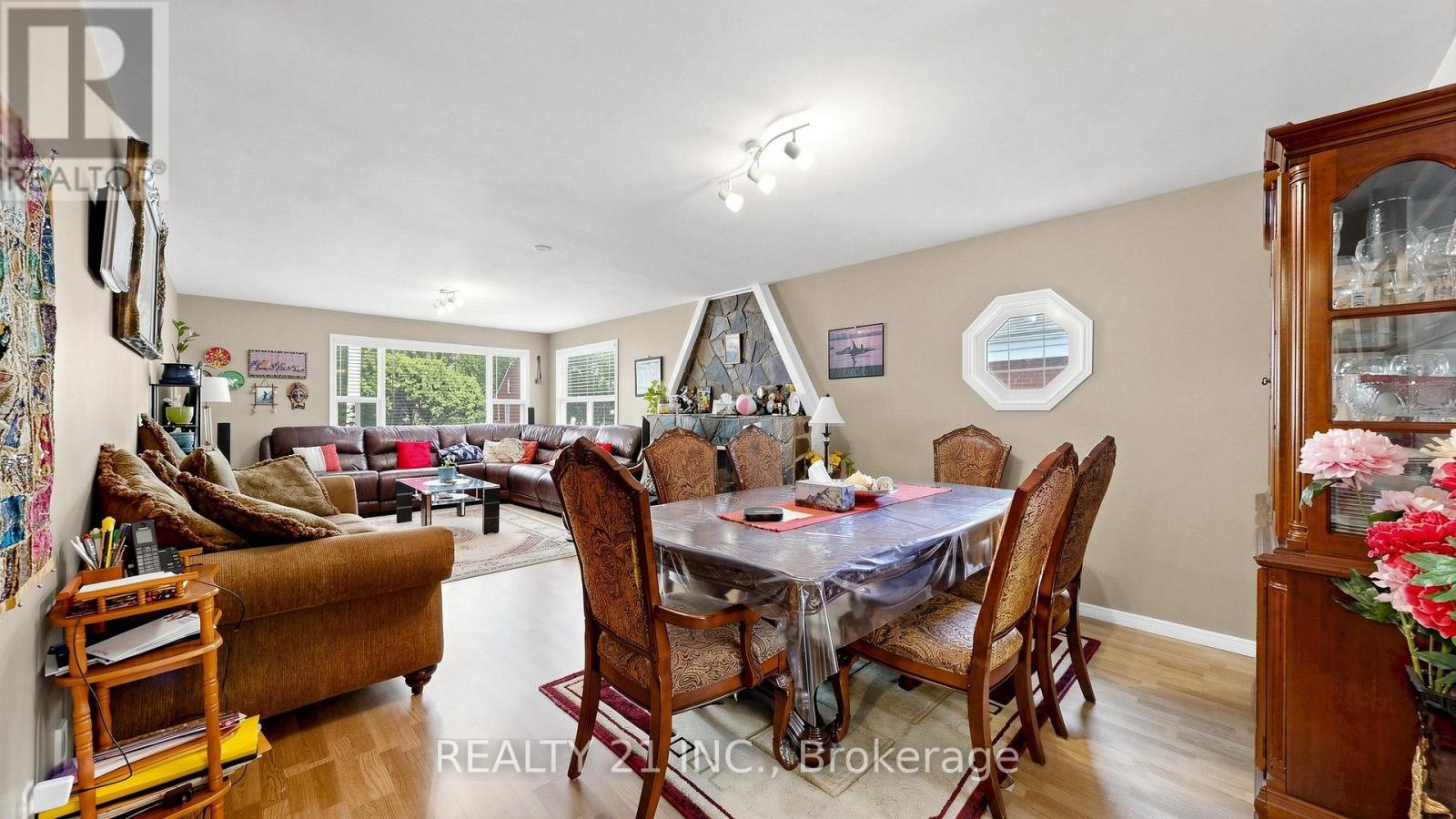 48 MEGAN AVENUE - Image 4