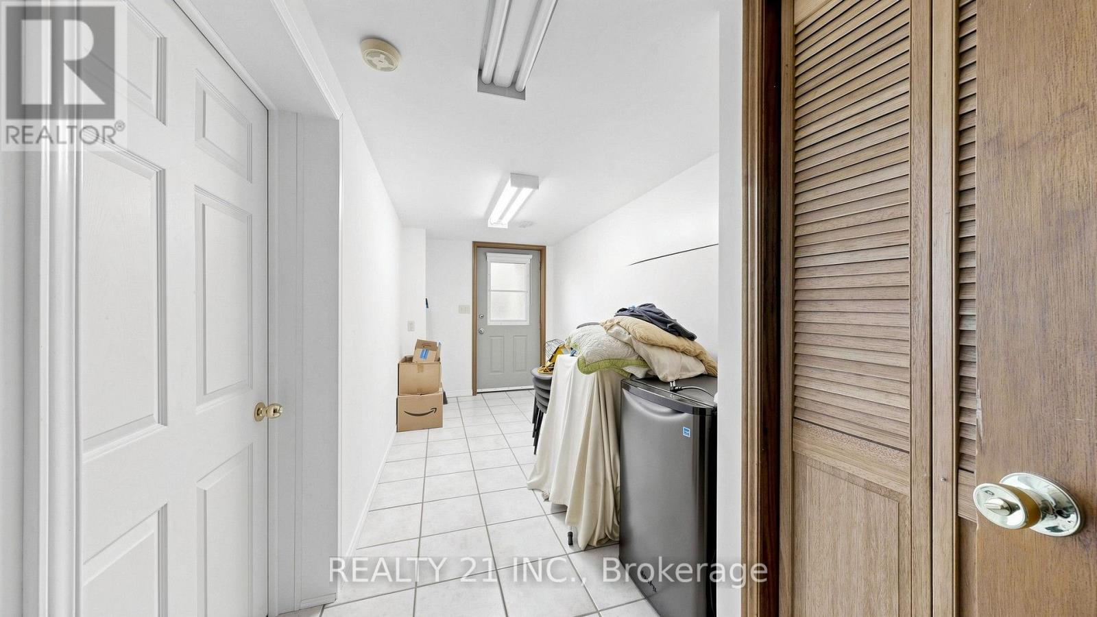 48 MEGAN AVENUE - Image 43