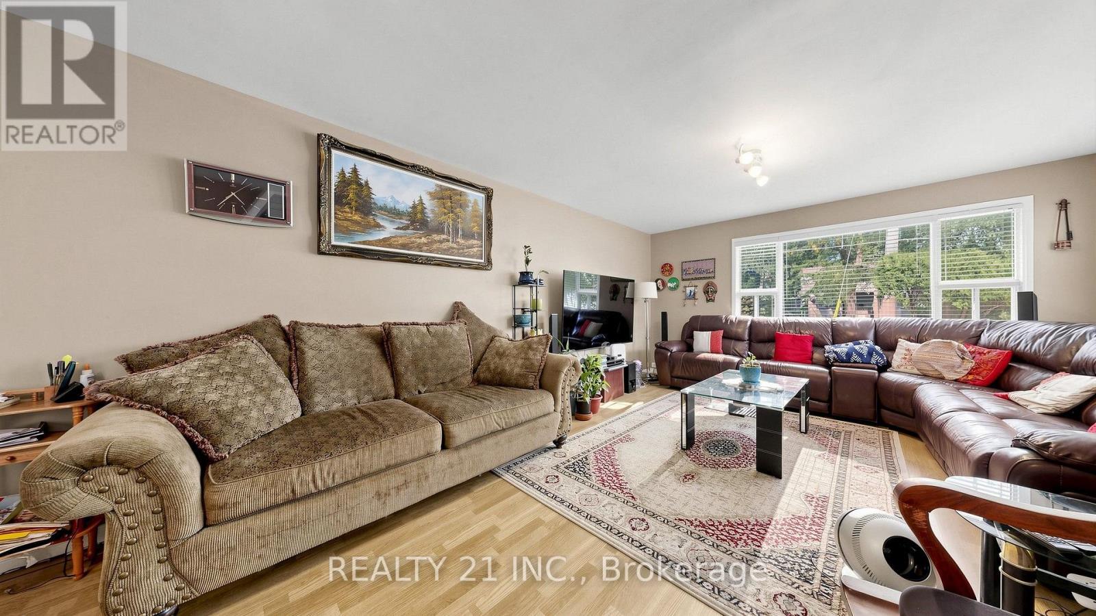 48 MEGAN AVENUE - Image 7