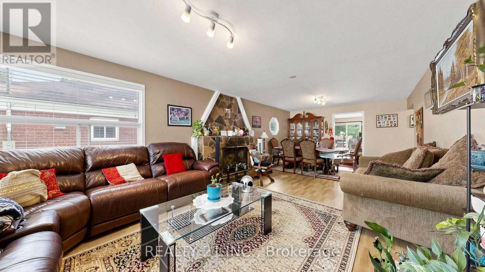48 MEGAN AVENUE - 8