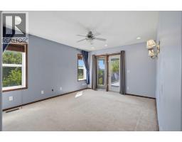 Family room - 253037 Township Road 432, Ponoka, AB T4J1R2 Photo 9