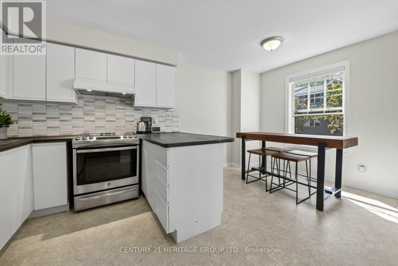 39 HARMONY CIRCLE, Bradford West Gwillimbury (Bradford) — photo 3