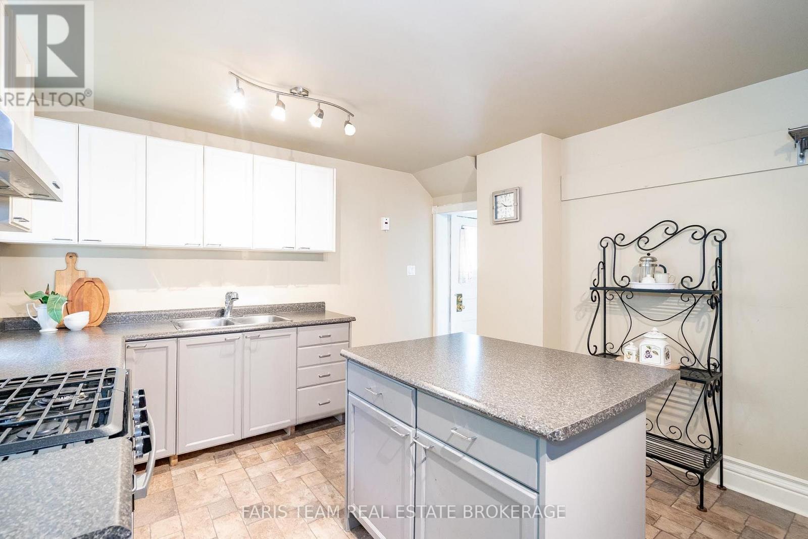 105 BARRIE STREET, Bradford West Gwillimbury (Bradford) — photo 8