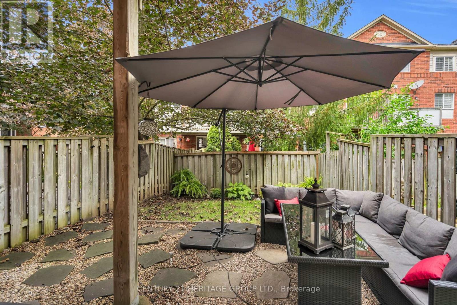83 MOSAICS AVENUE - 34
