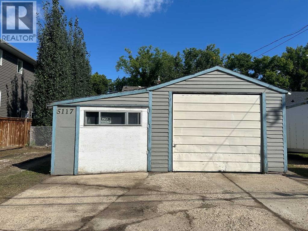 5117 53 Avenue - 2
