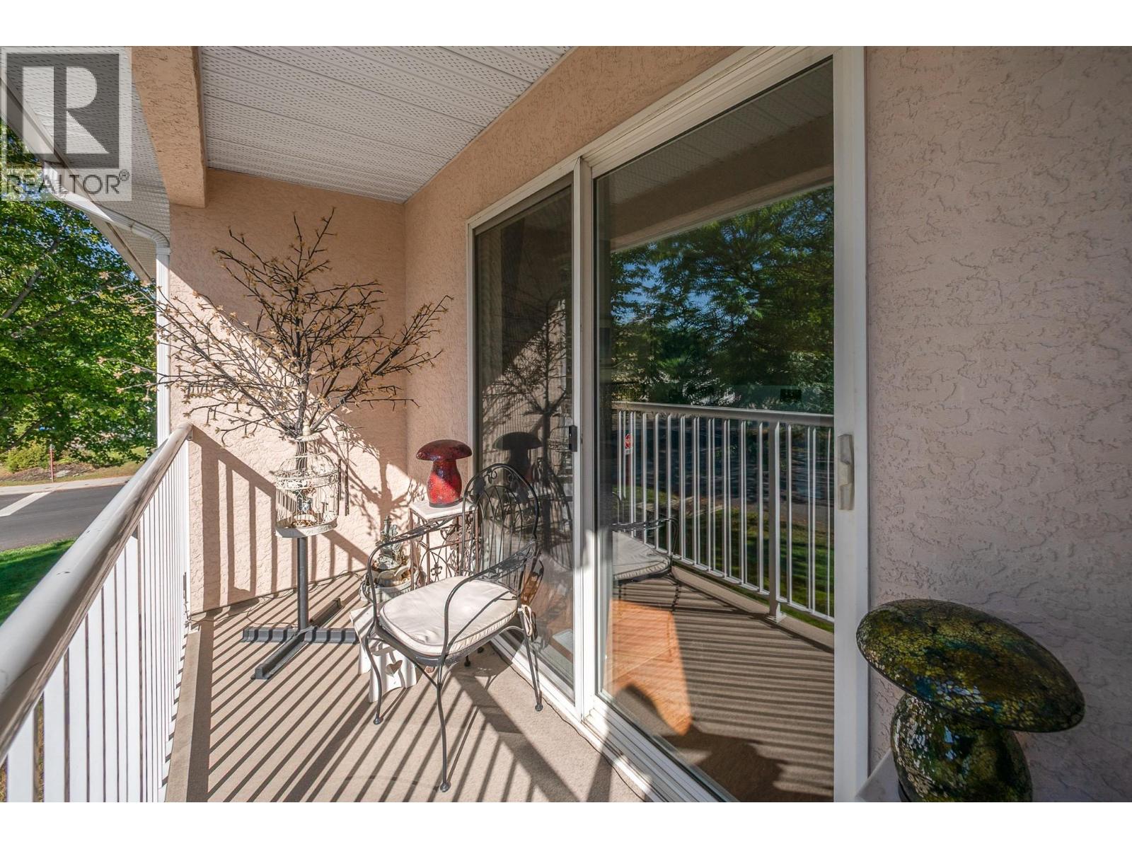 416 Sumac Road E - 45