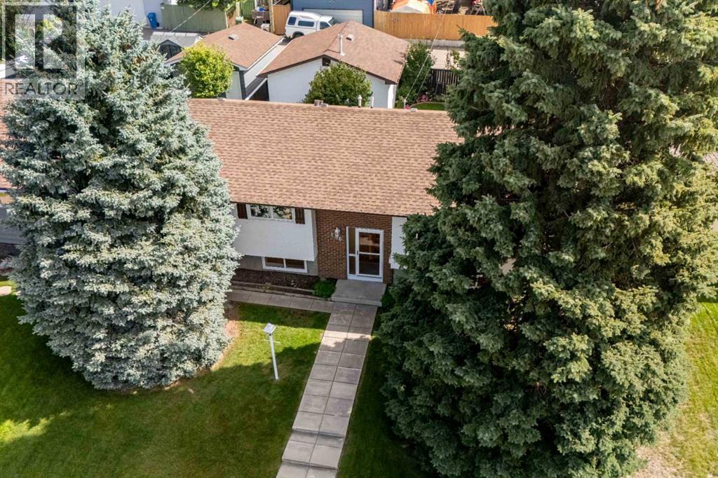 116 Queensland Place SE, Queensland, Calgary photo 3