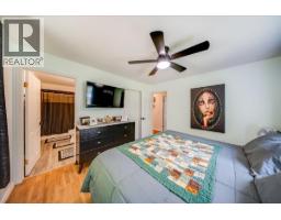 Kitchen - 210 & 206 Belmond Road, Salmo, BC V0G1Z0 Photo 13