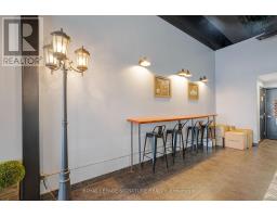 11 - 325 Central Parkway W, Mississauga, ON L5B3X9 Photo 9