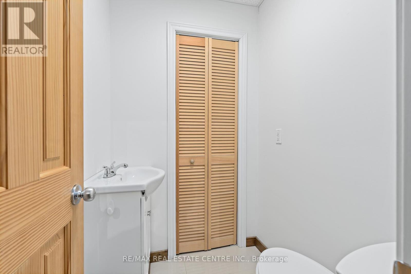 19 OLD PAVILLION ROAD - 15