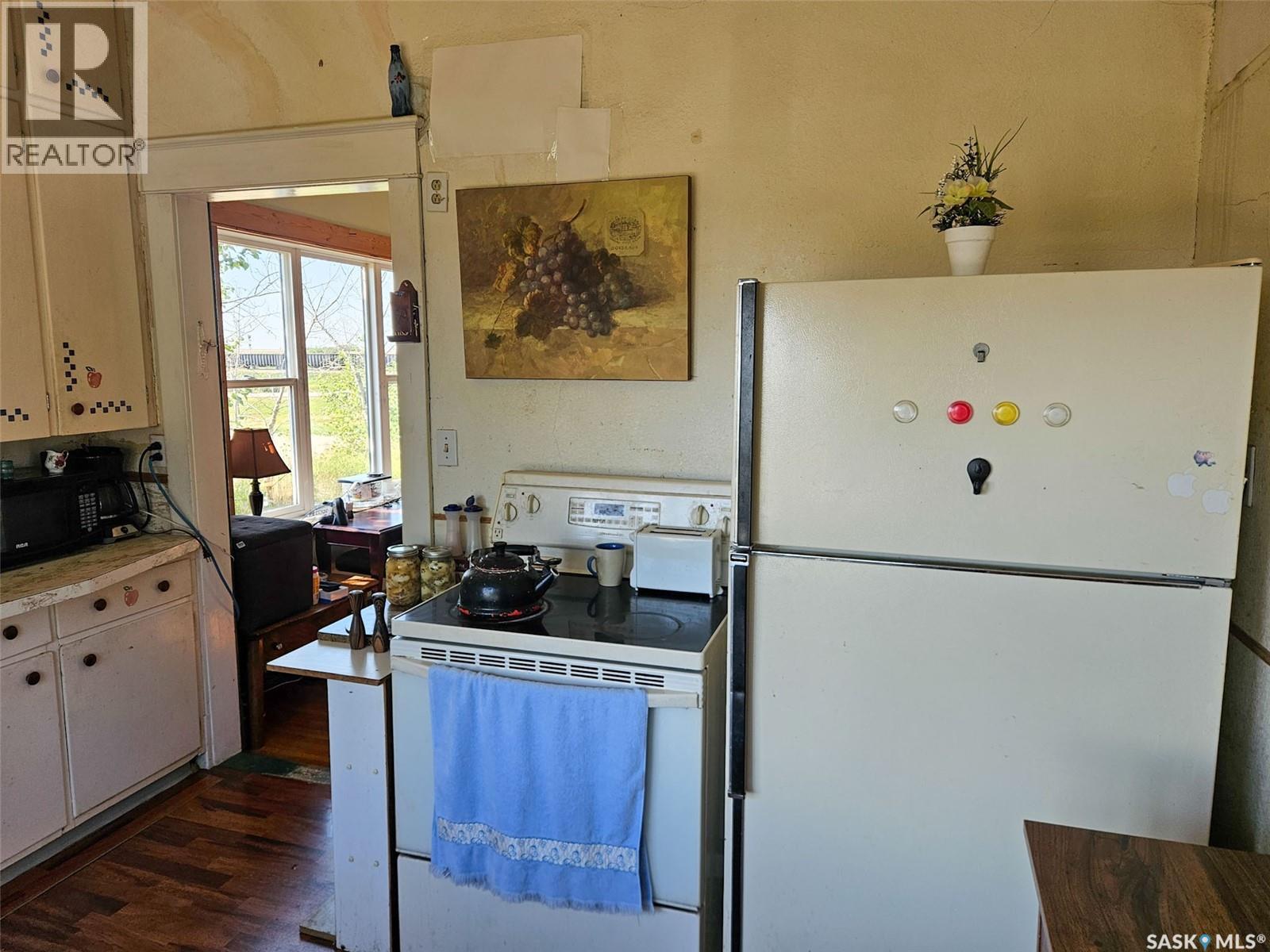 102 Montreal STREET, Ernfold — photo 4