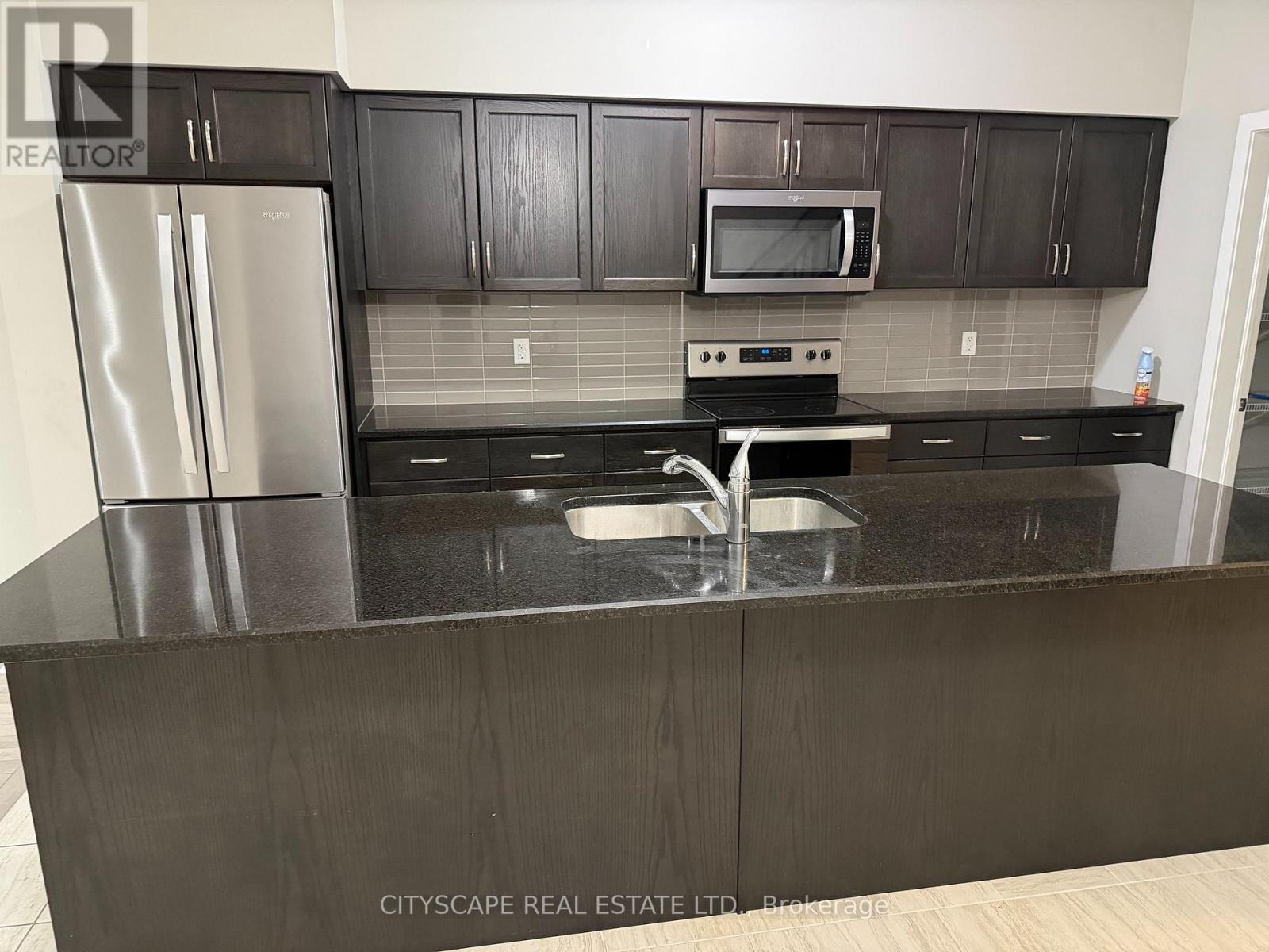 908 ROBERT FERRIE DRIVE — photo 3