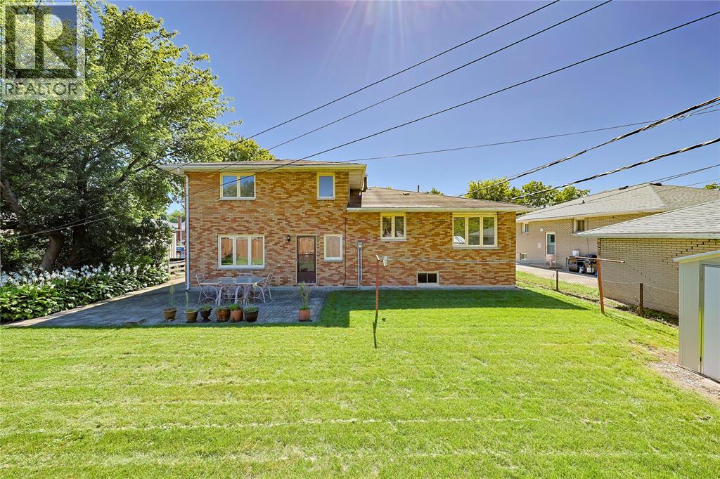 820 ALEXANDER STREET - 7