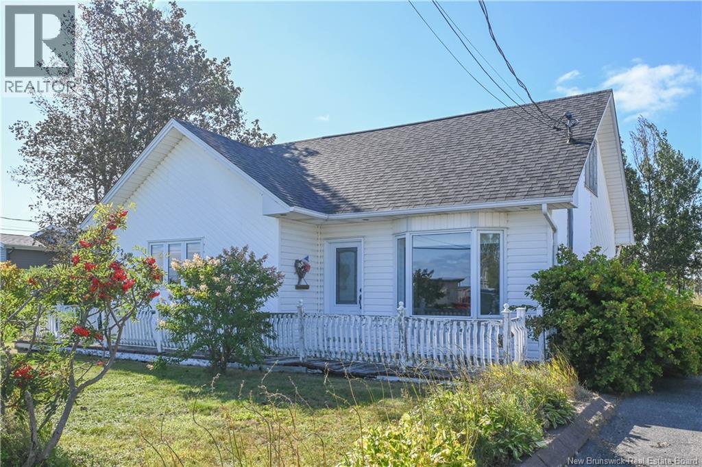8284 Saint-Paul Street, Bas-Caraquet — photo 2