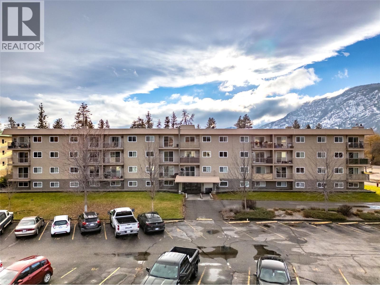 406 130 Skaha Place, Penticton