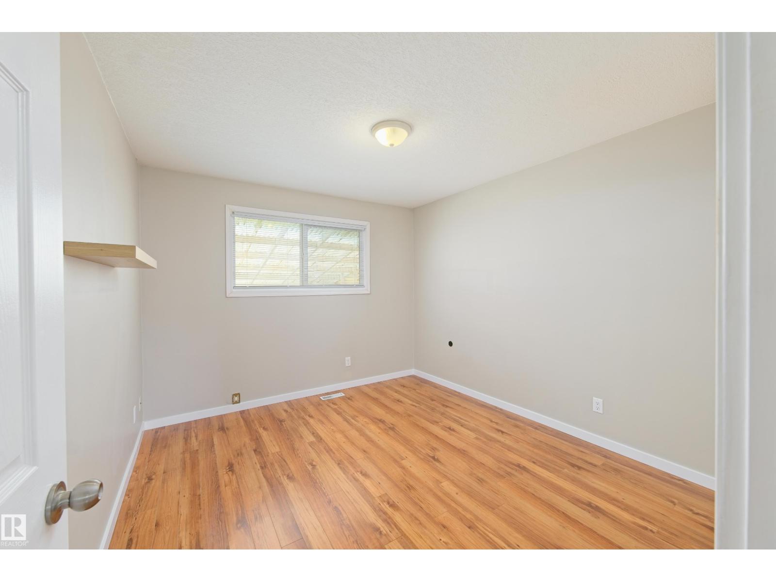 5313 57 ST - 15