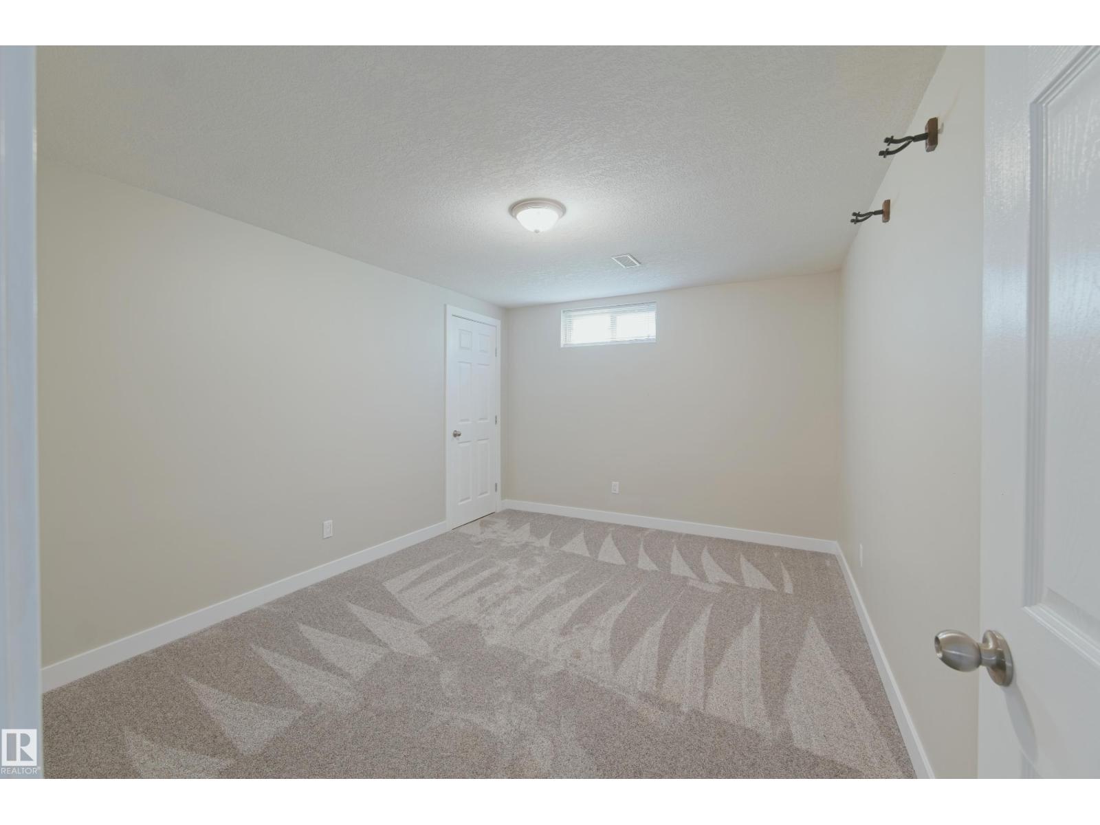 5313 57 ST - 29