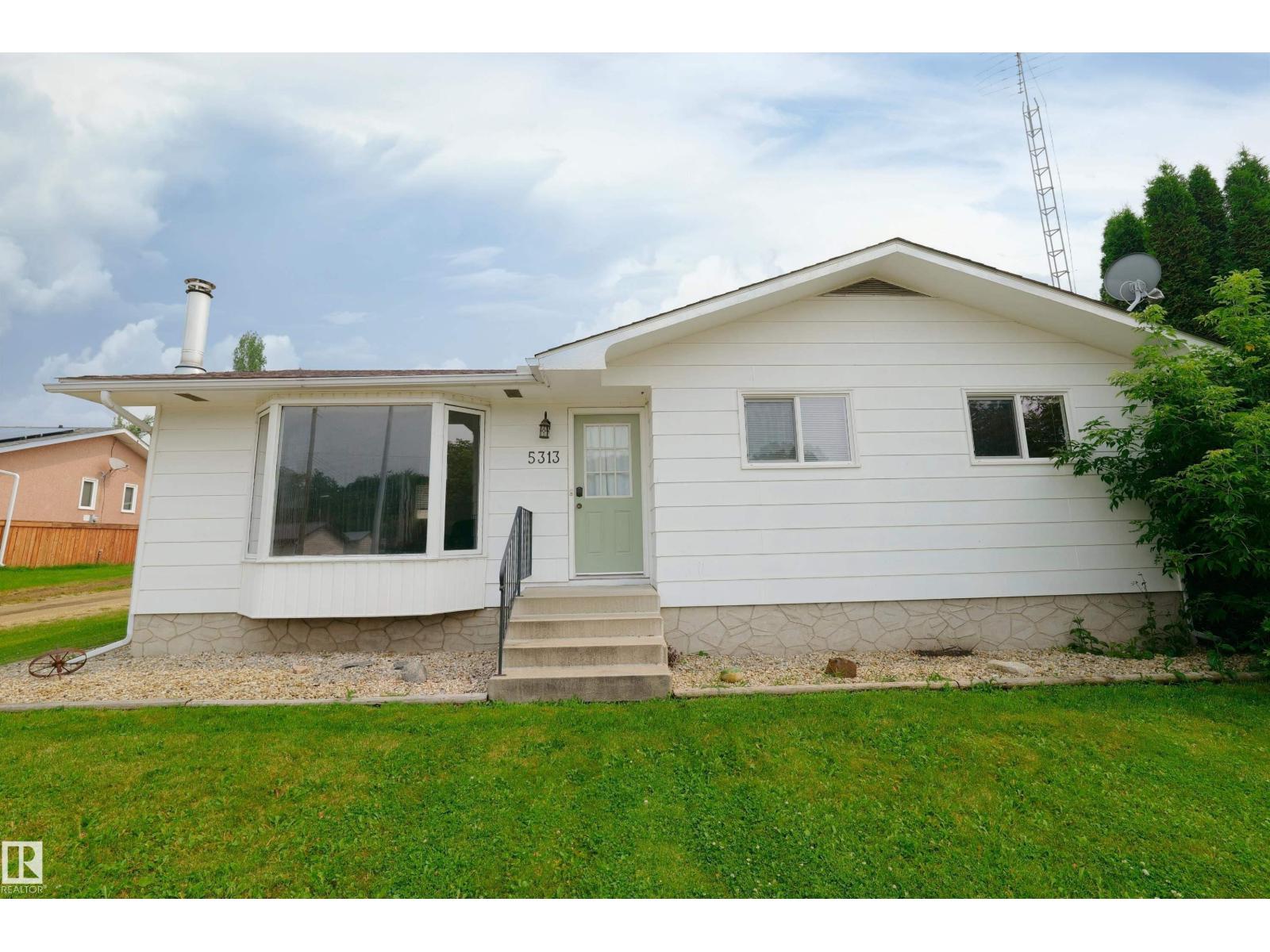 5313 57 ST - 40