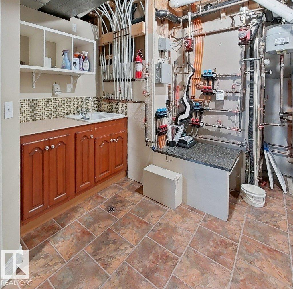 86 LINKSVIEW DR - 28