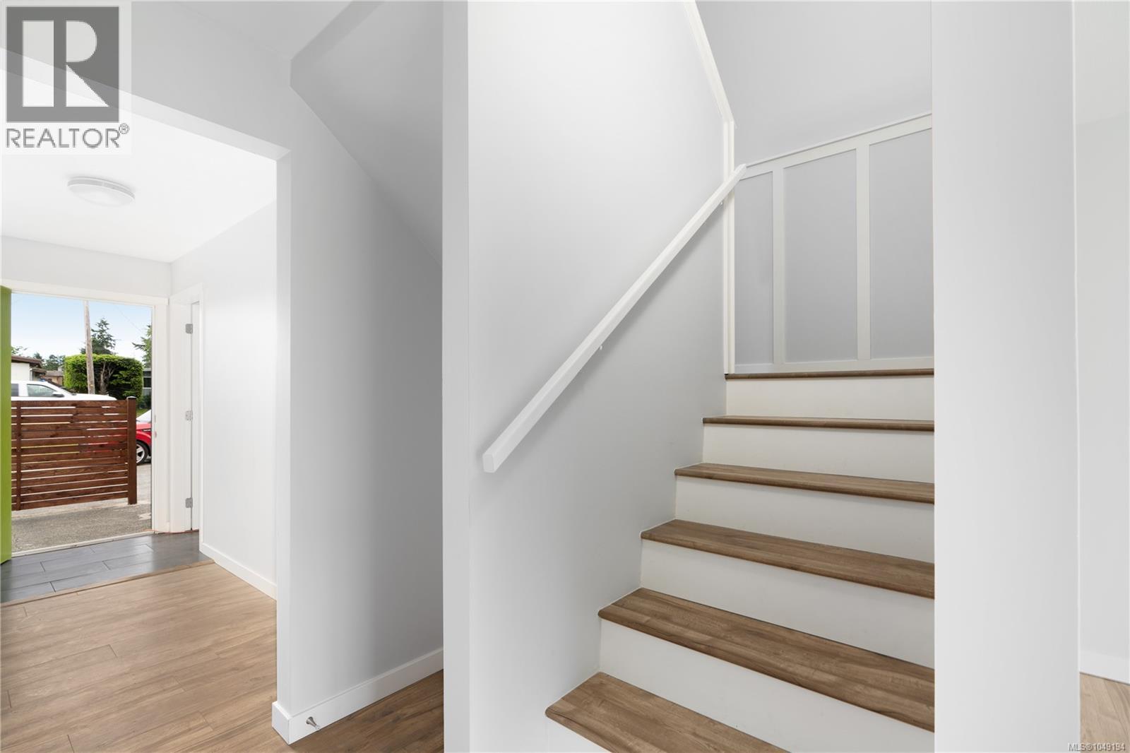 460/470 Dogwood St - Image 15