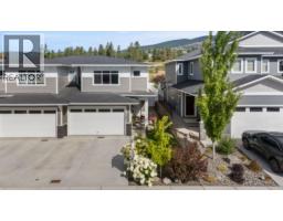 Kitchen - 2394 Hawks Boulevard, Westbank, BC V4T3E3 Photo 7