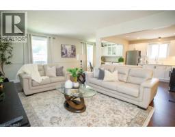 Living room - 27 Myrtleville Drive, Brantford, ON N3V1B9 Photo 10