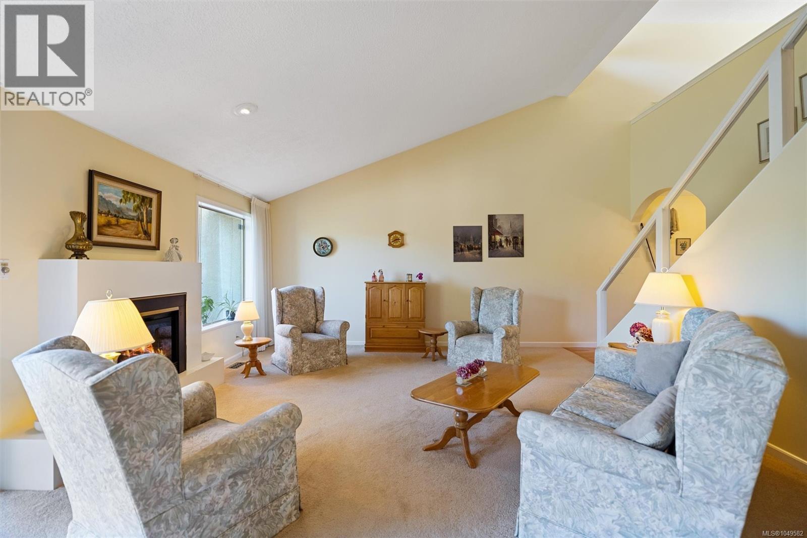 #3 4701 Lochside Dr - 24