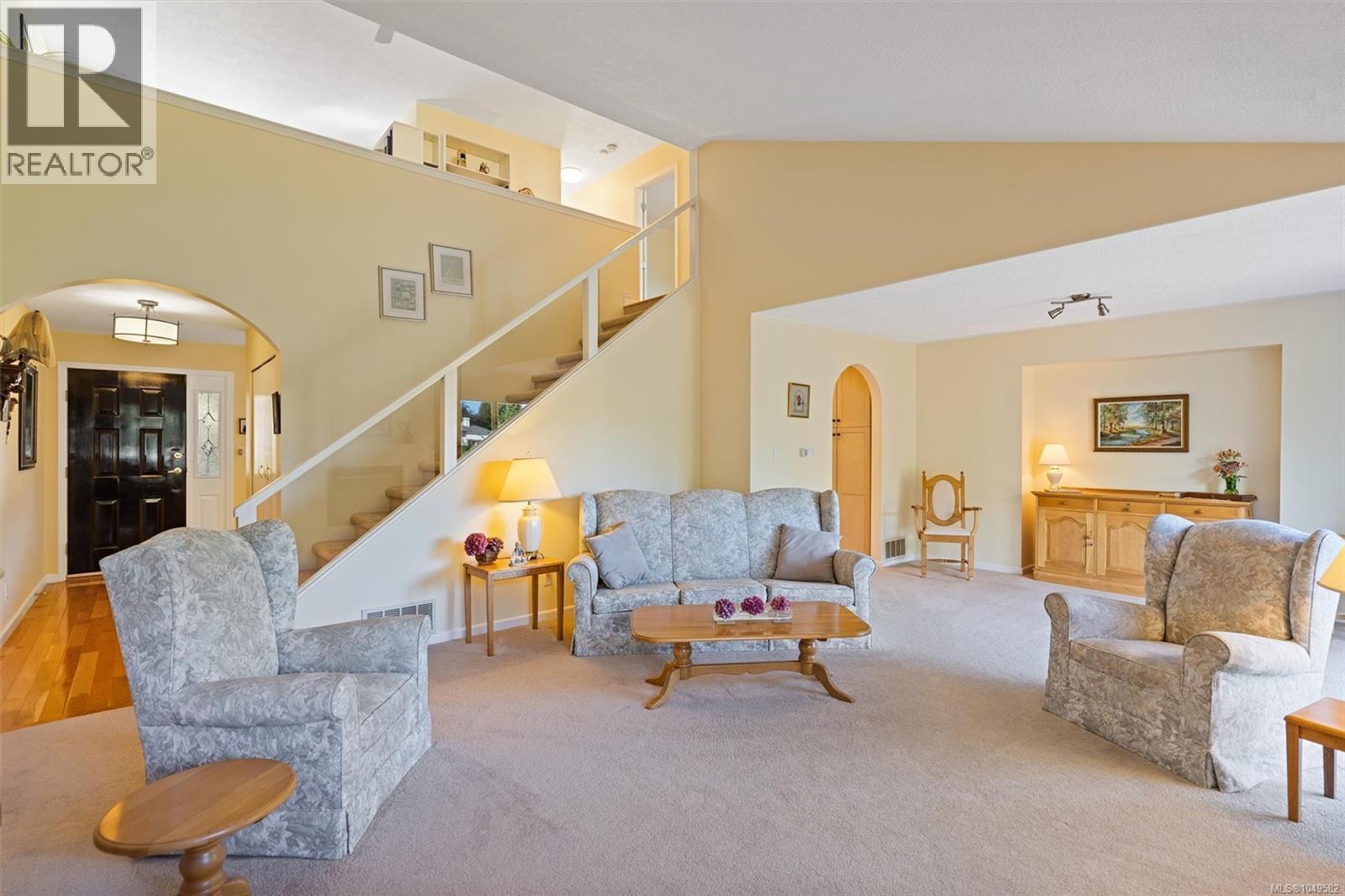 3 4701 Lochside Drive, Saanich