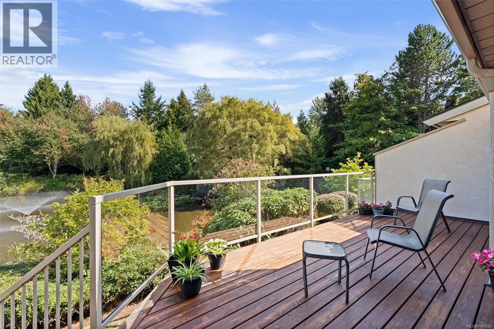 3 4701 Lochside Drive, Saanich