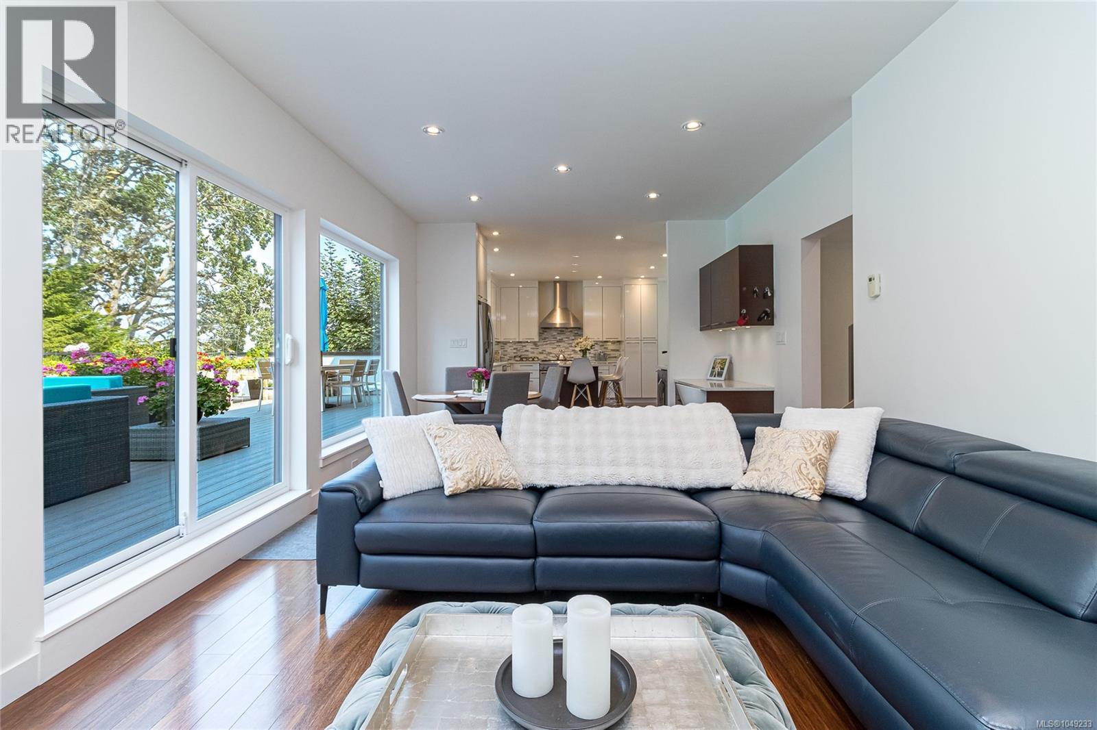  1518 Shorncliffe Road, Saanich