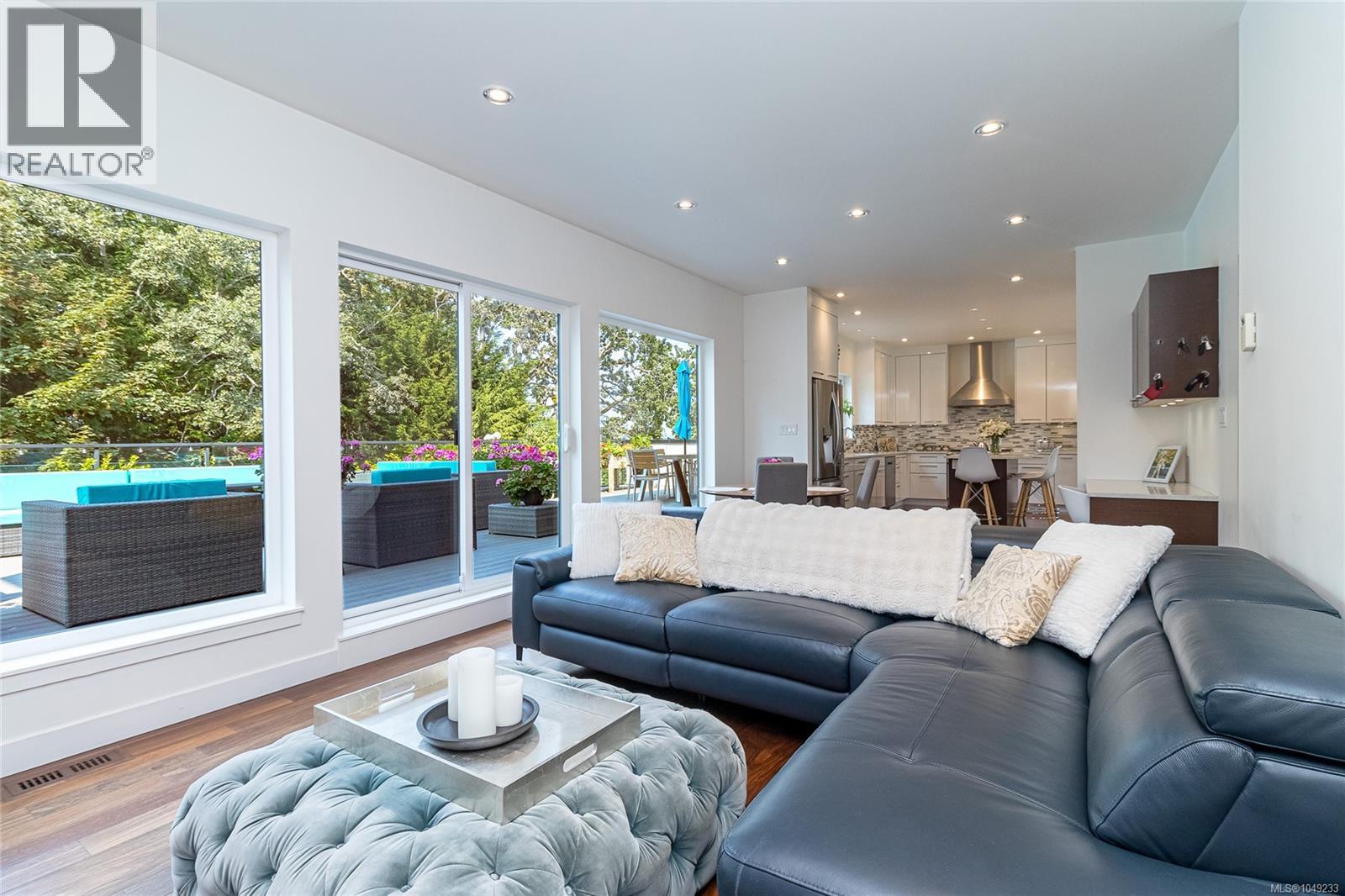  1518 Shorncliffe Road, Saanich