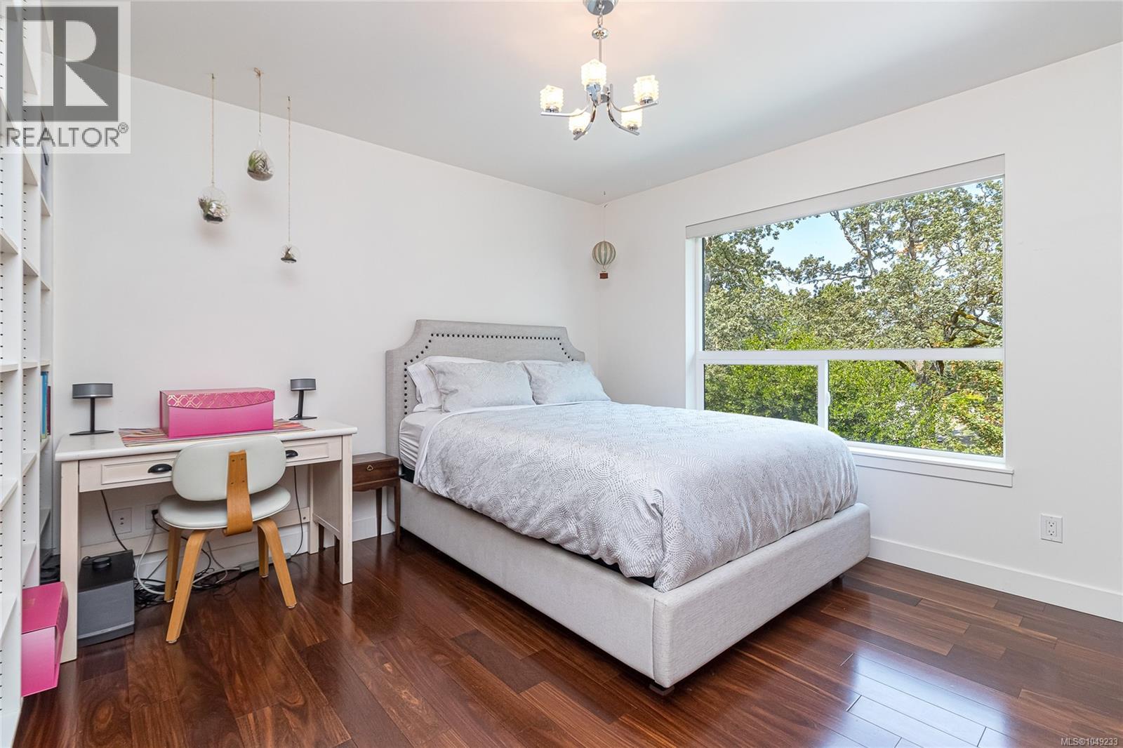  1518 Shorncliffe Road, Saanich