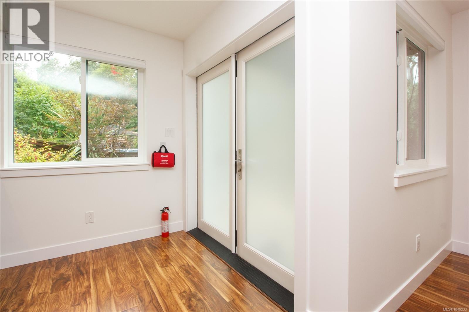 1518 Shorncliffe Rd - 43