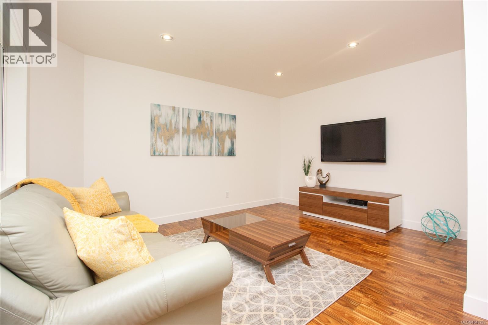 1518 Shorncliffe Rd - 44