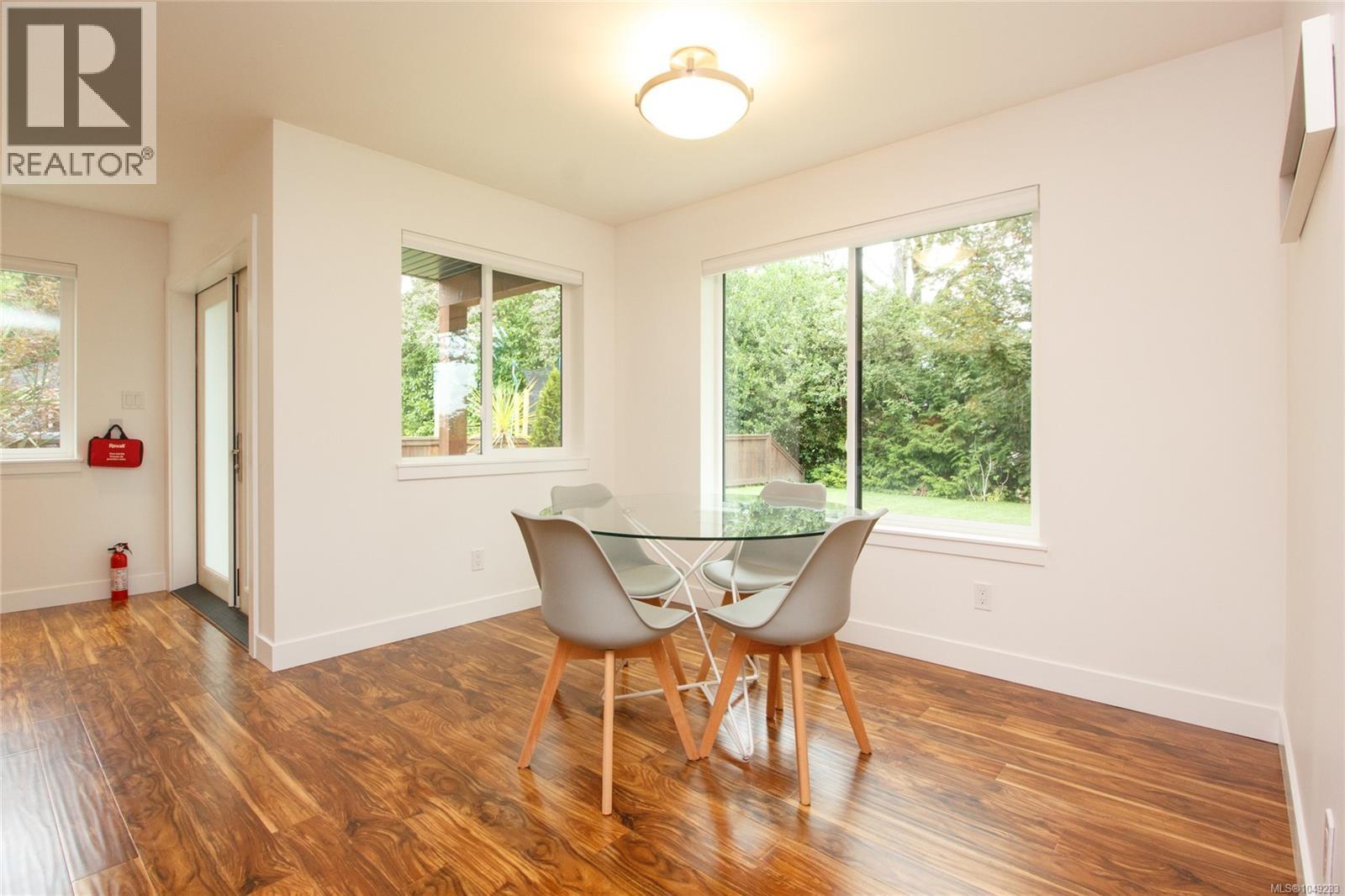 1518 Shorncliffe Rd - 47