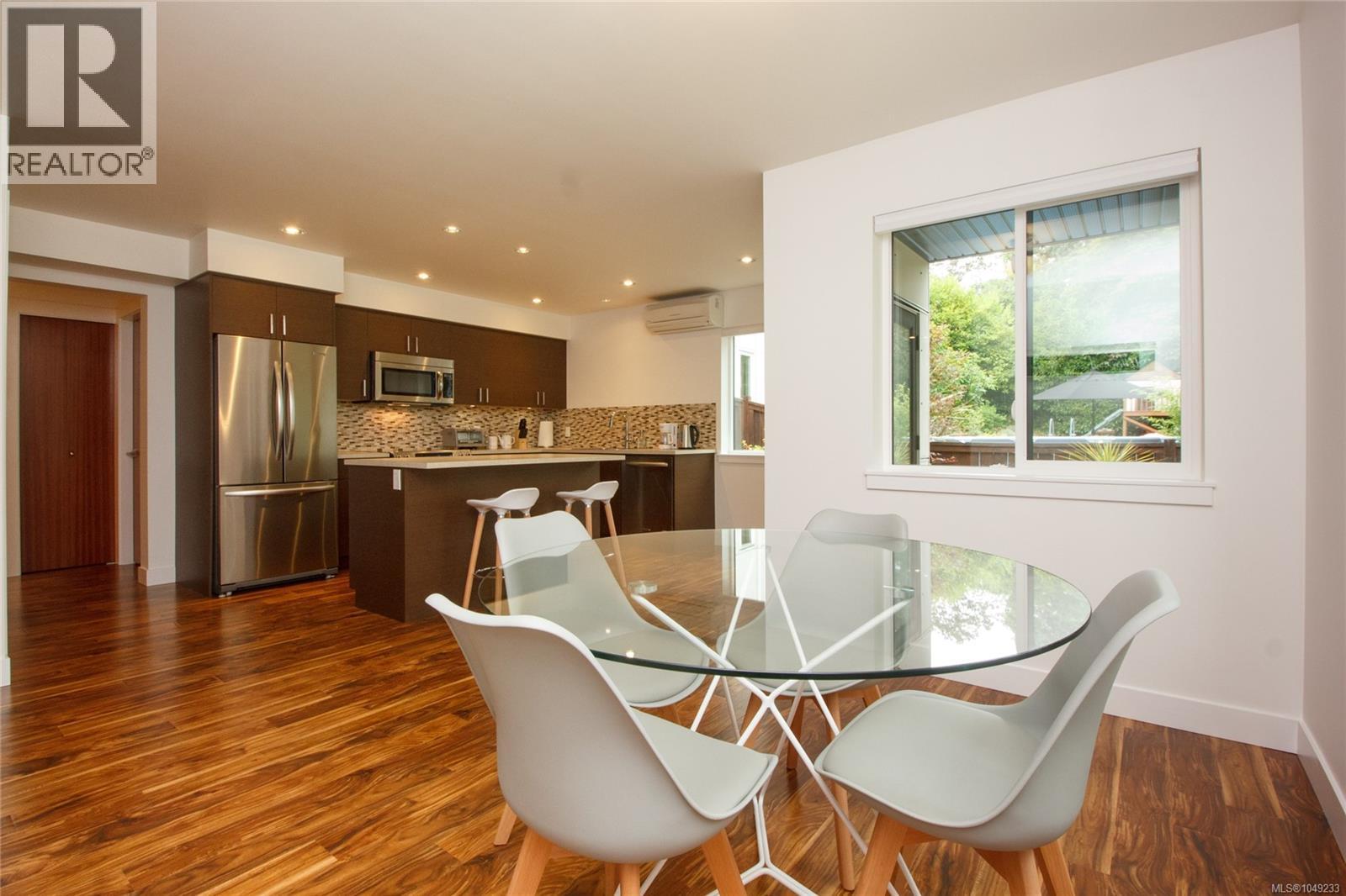  1518 Shorncliffe Road, Saanich