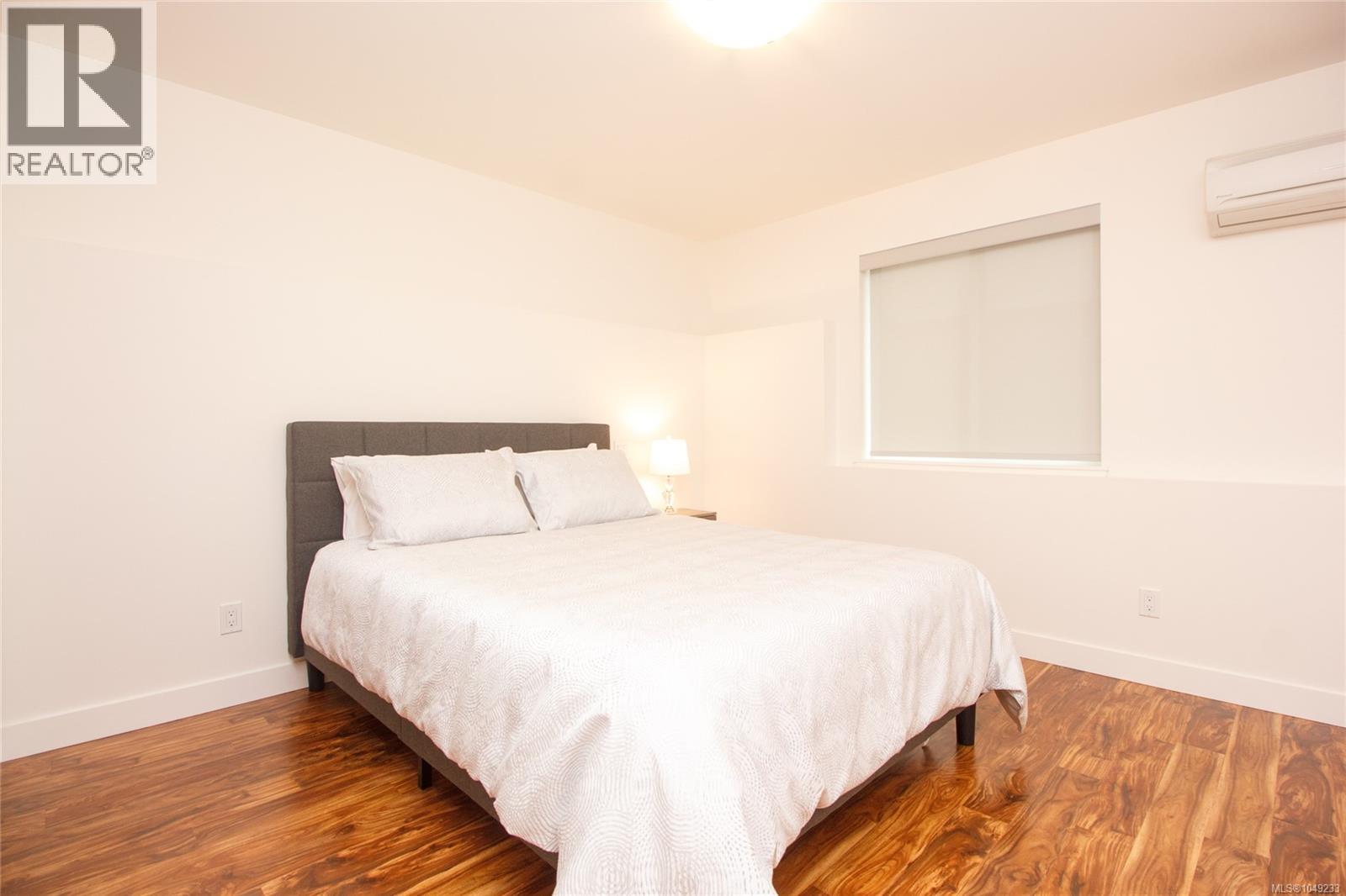 1518 Shorncliffe Rd - 55