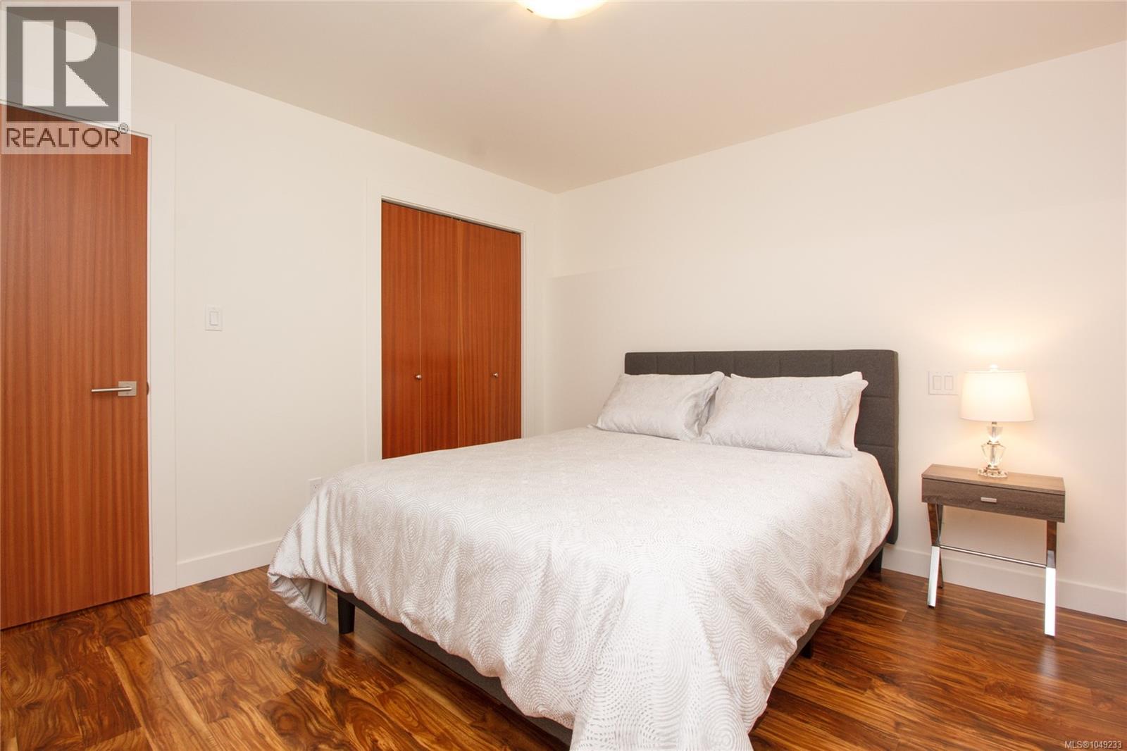 1518 Shorncliffe Rd - 56
