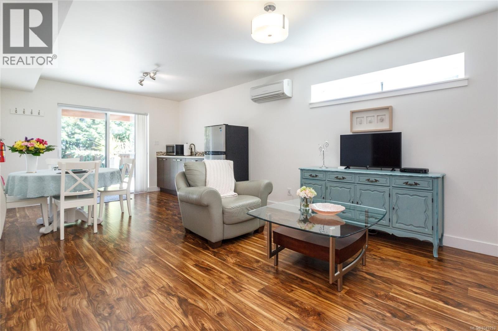 1518 Shorncliffe Rd - 60