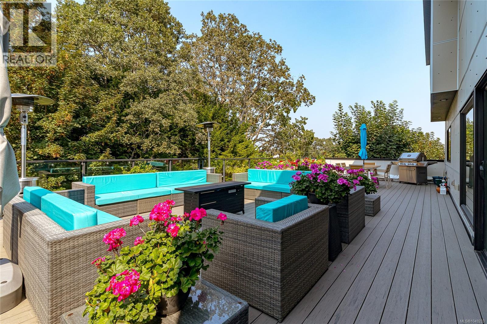  1518 Shorncliffe Road, Saanich